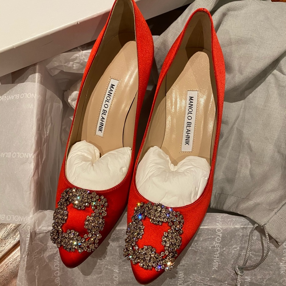 MANOLO BLAHNIK Hangisi Jewel satin pumps sz 6.5